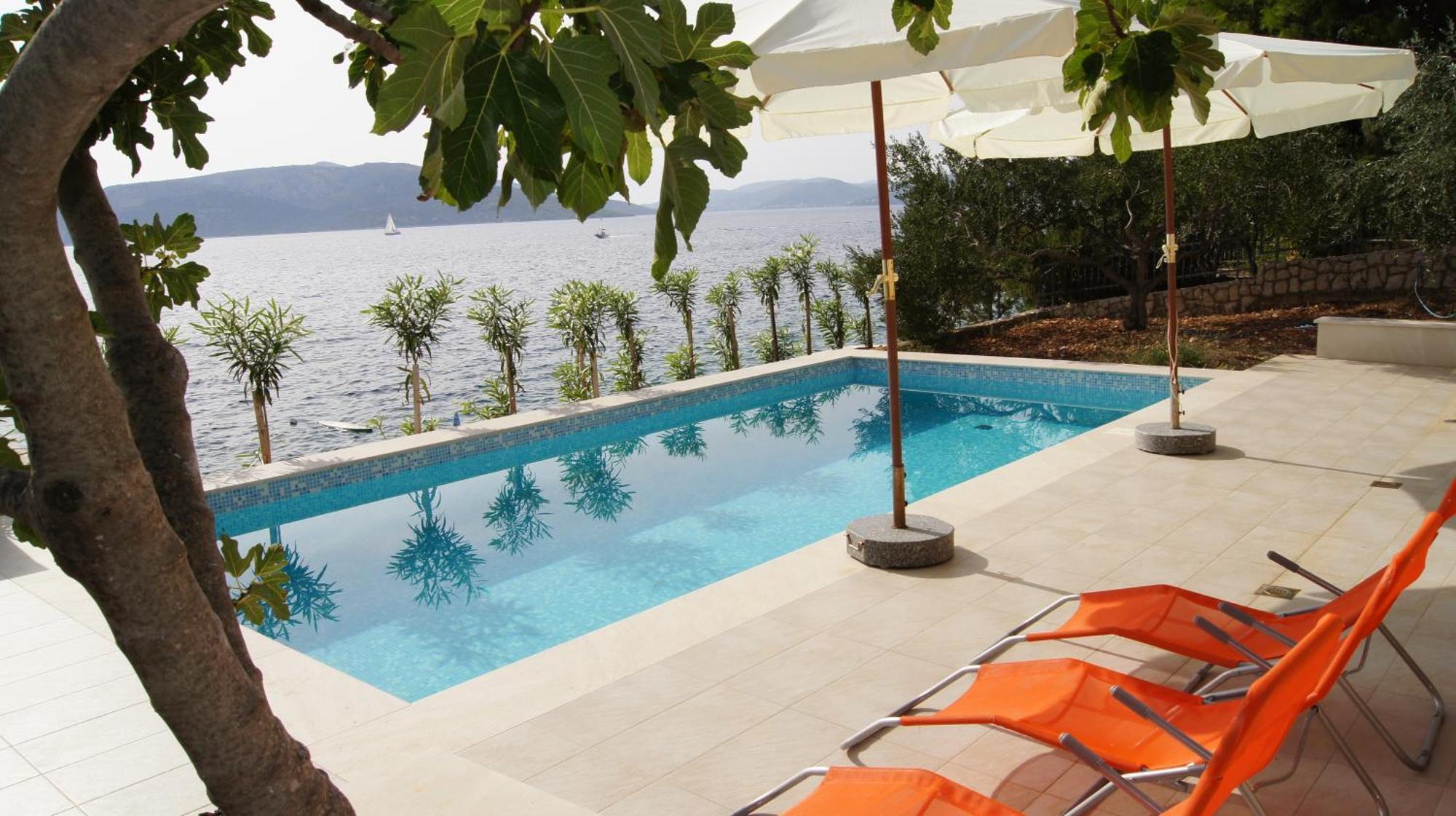 Apartments Niana With Heated Seawater Swimingpool Donji Okrug  エクステリア 写真