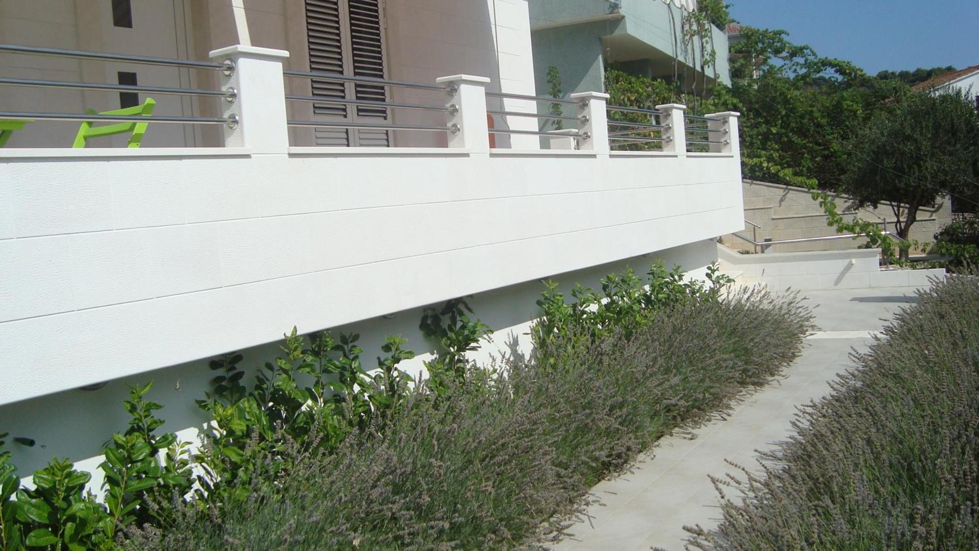 Apartments Niana With Heated Seawater Swimingpool Donji Okrug  エクステリア 写真