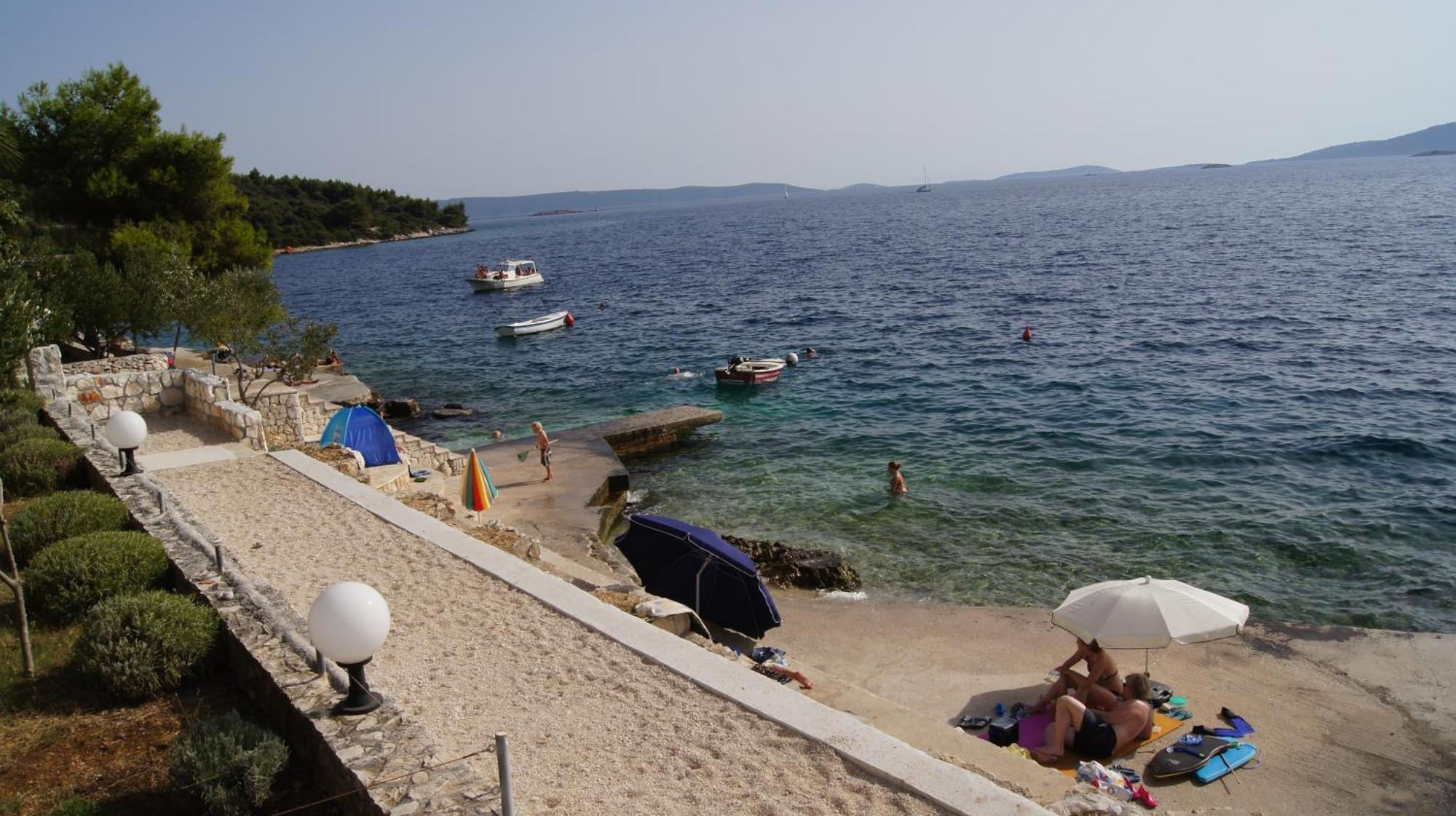 Apartments Niana With Heated Seawater Swimingpool Donji Okrug  エクステリア 写真