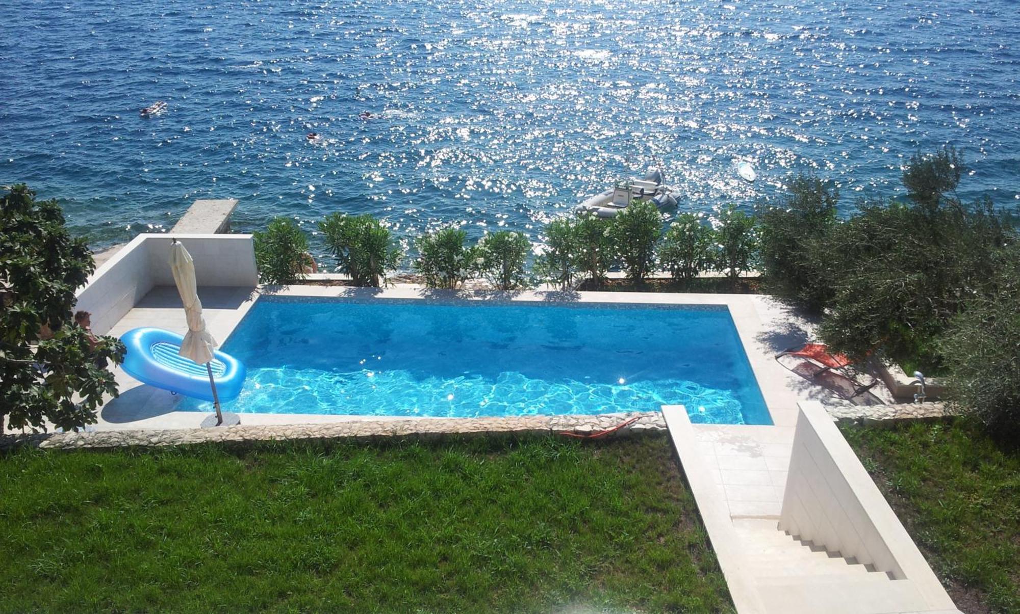 Apartments Niana With Heated Seawater Swimingpool Donji Okrug  エクステリア 写真