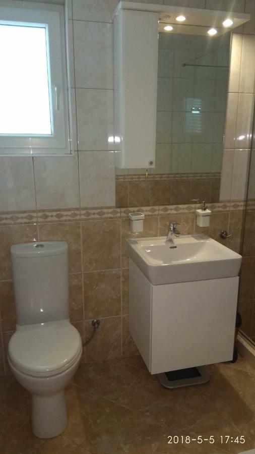 Apartments Niana With Heated Seawater Swimingpool Donji Okrug  エクステリア 写真