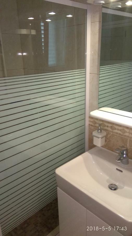 Apartments Niana With Heated Seawater Swimingpool Donji Okrug  エクステリア 写真